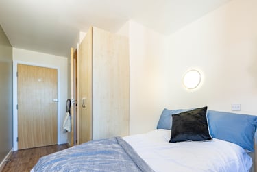 Bronze En Suite at Europa, 190 Erskine Street, City Centre, Liverpool, L61AL - Image 3